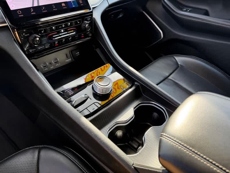 2023 Jeep Grand Cherokee 30th Anniversary