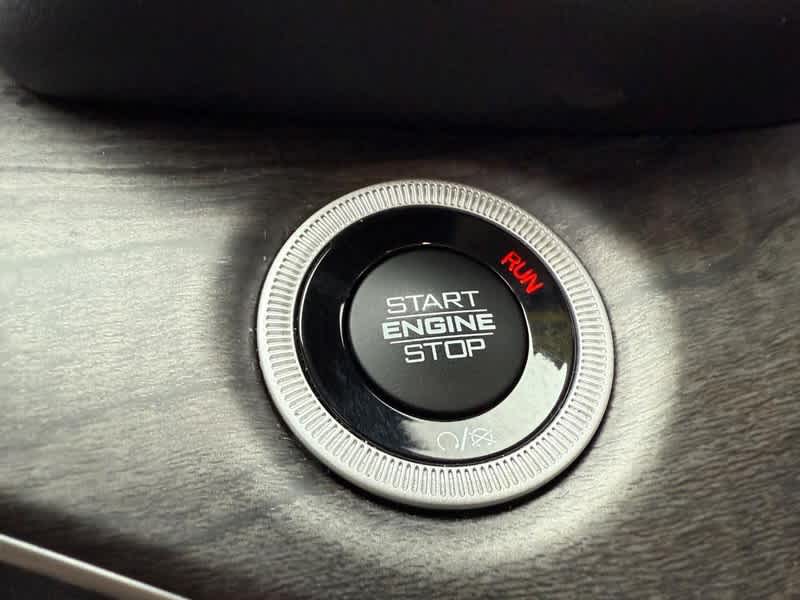 2023 Jeep Grand Cherokee 30th Anniversary