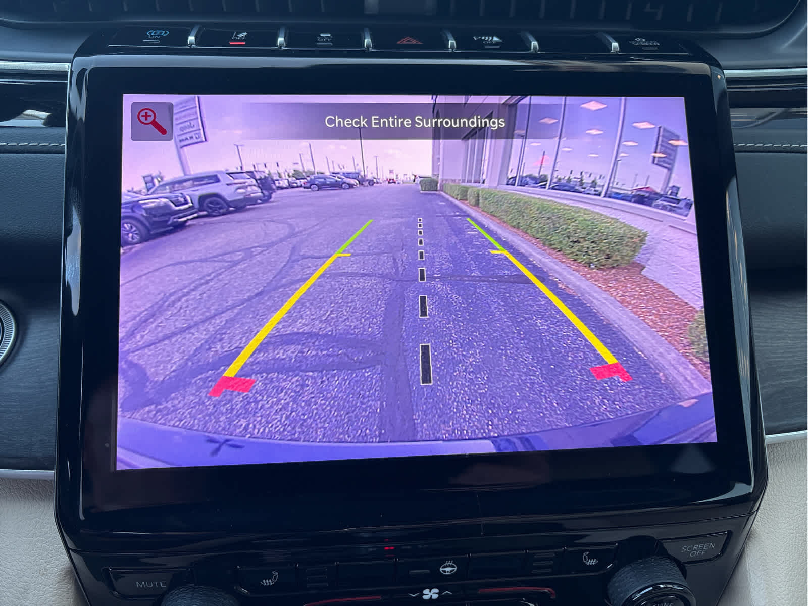 2023 Jeep Grand Cherokee Base