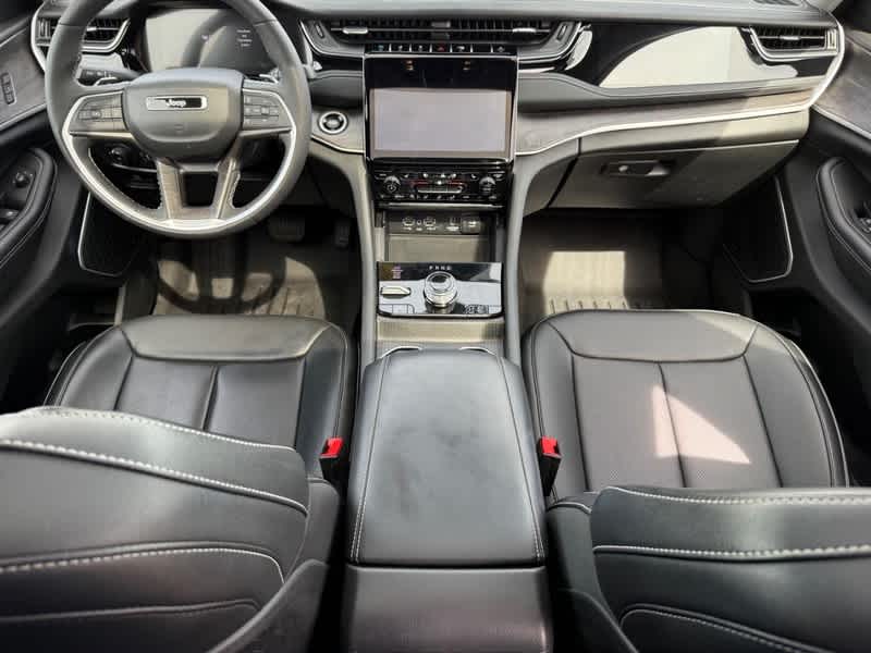 2024 Jeep Grand Cherokee Base