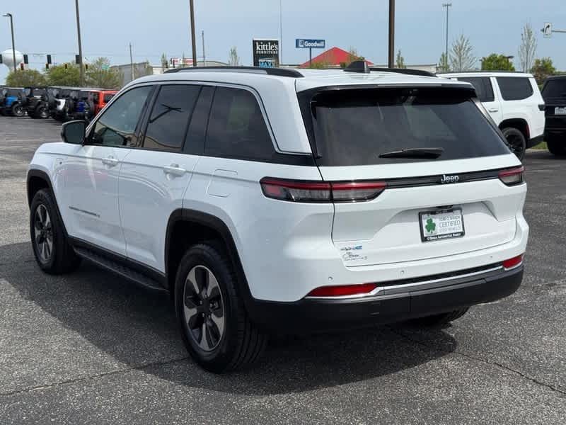 2024 Jeep Grand Cherokee Base