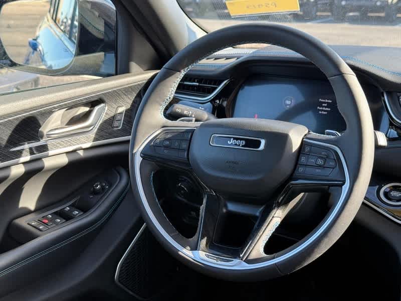 2023 Jeep Grand Cherokee Trailhawk