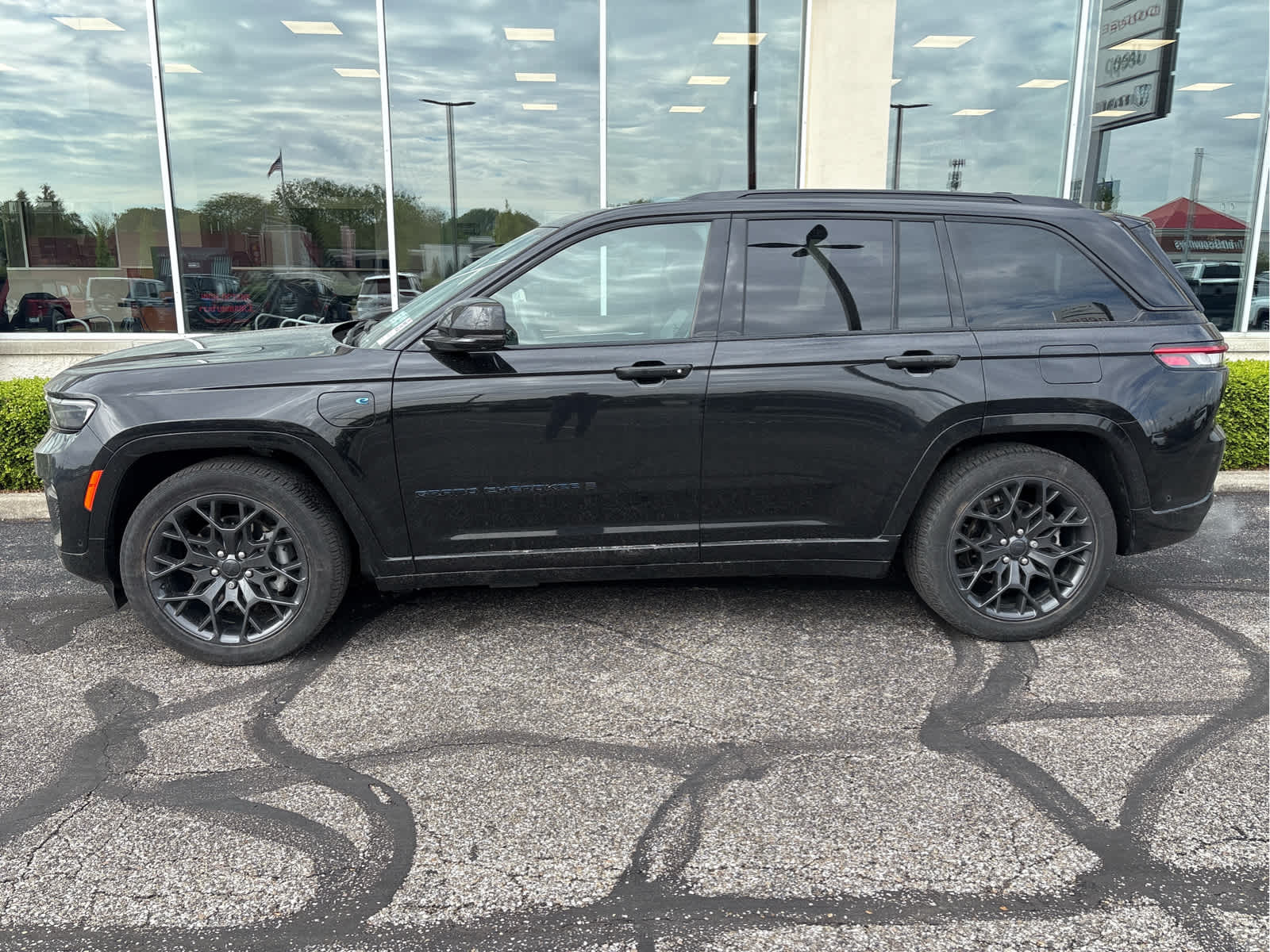 2023 Jeep Grand Cherokee Summit