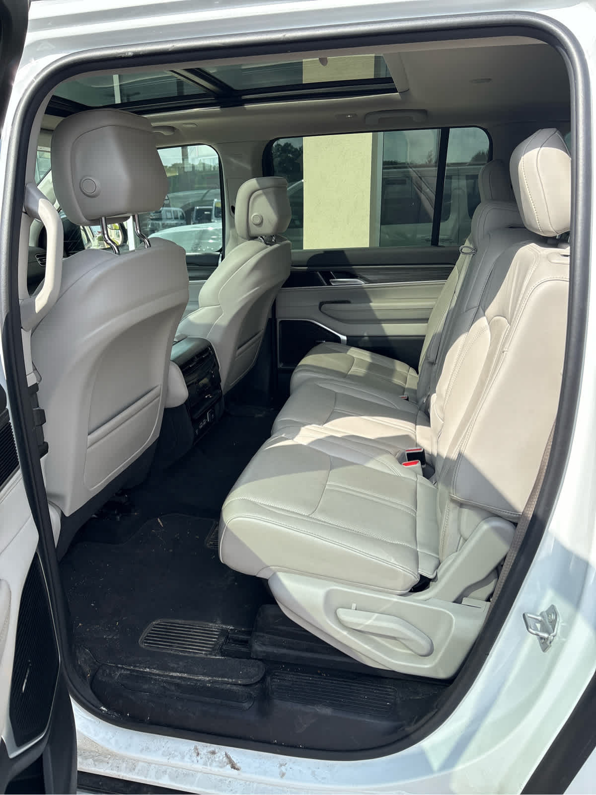 2023 Jeep Wagoneer L Series II