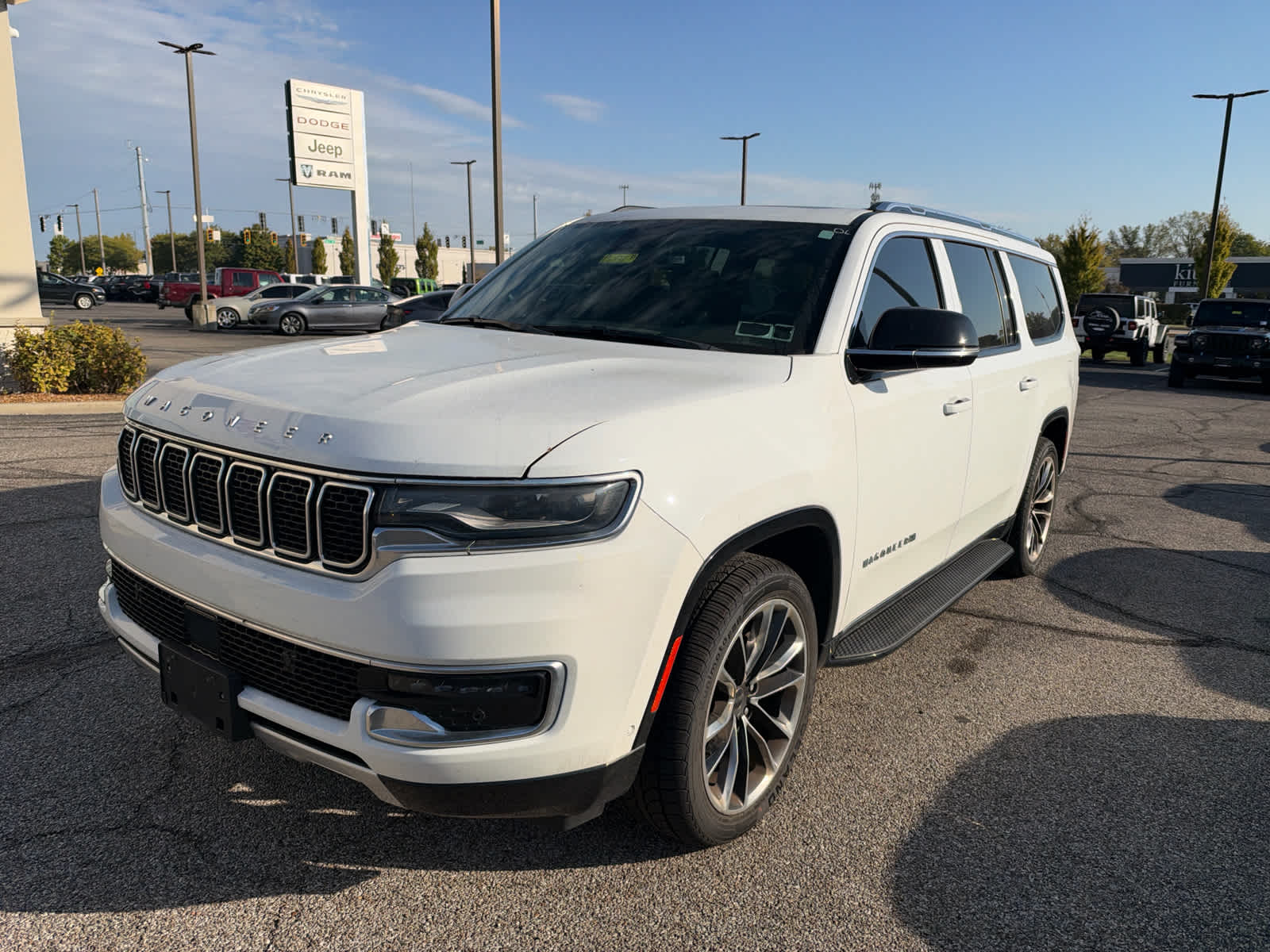 2023 Jeep Wagoneer L
