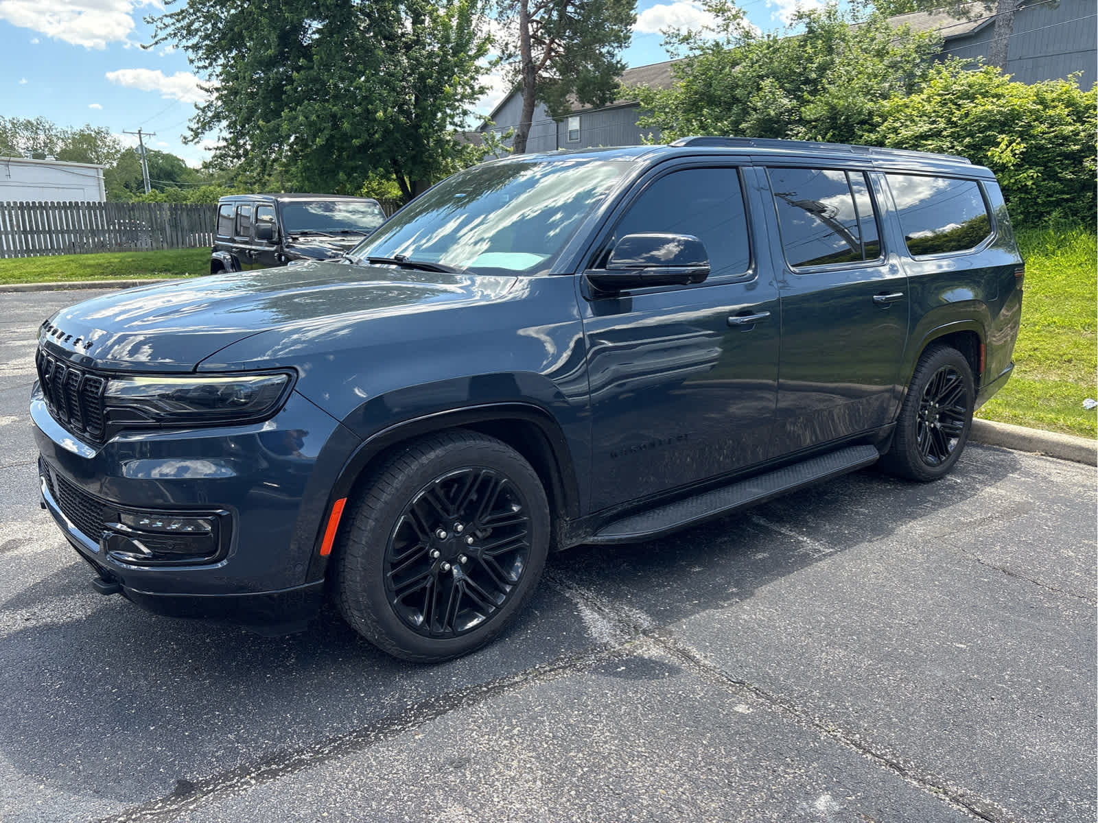 2023 Jeep Wagoneer L Series II Carbide