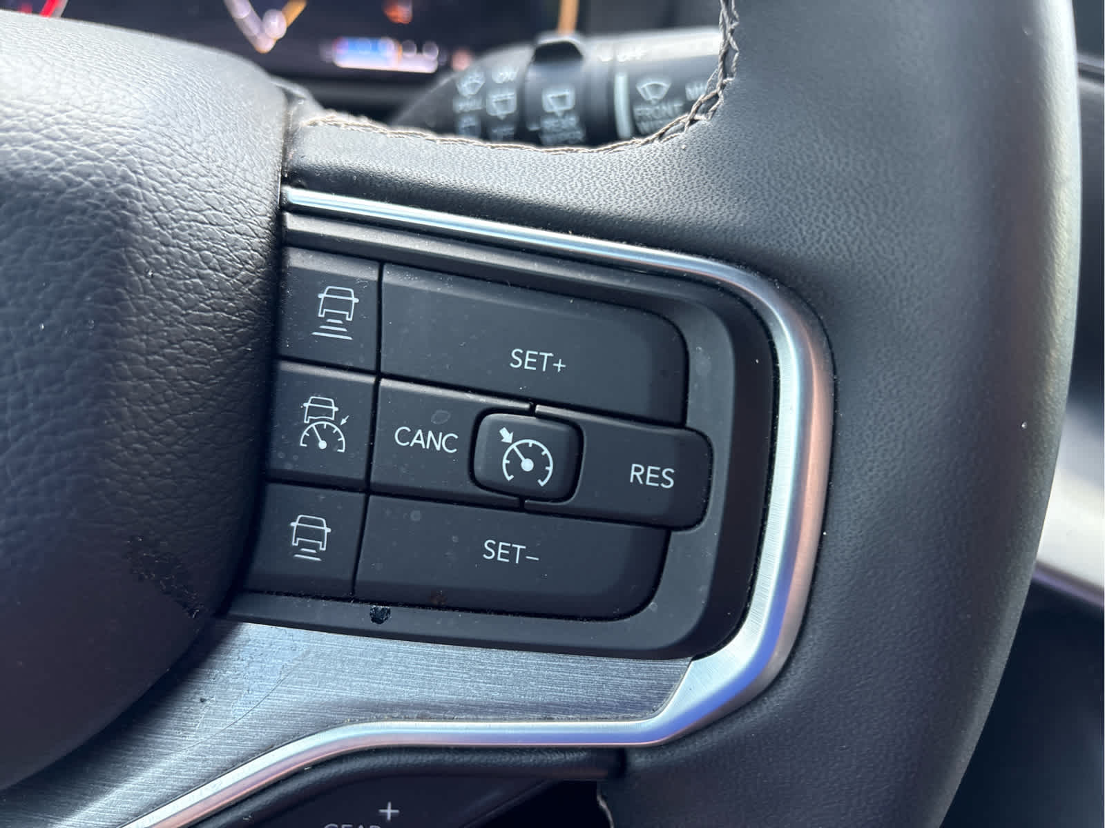 2023 Jeep Wagoneer L Series II Carbide