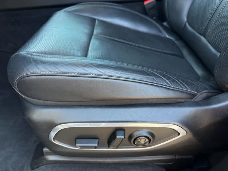 2023 Jeep Wagoneer L Series II Carbide