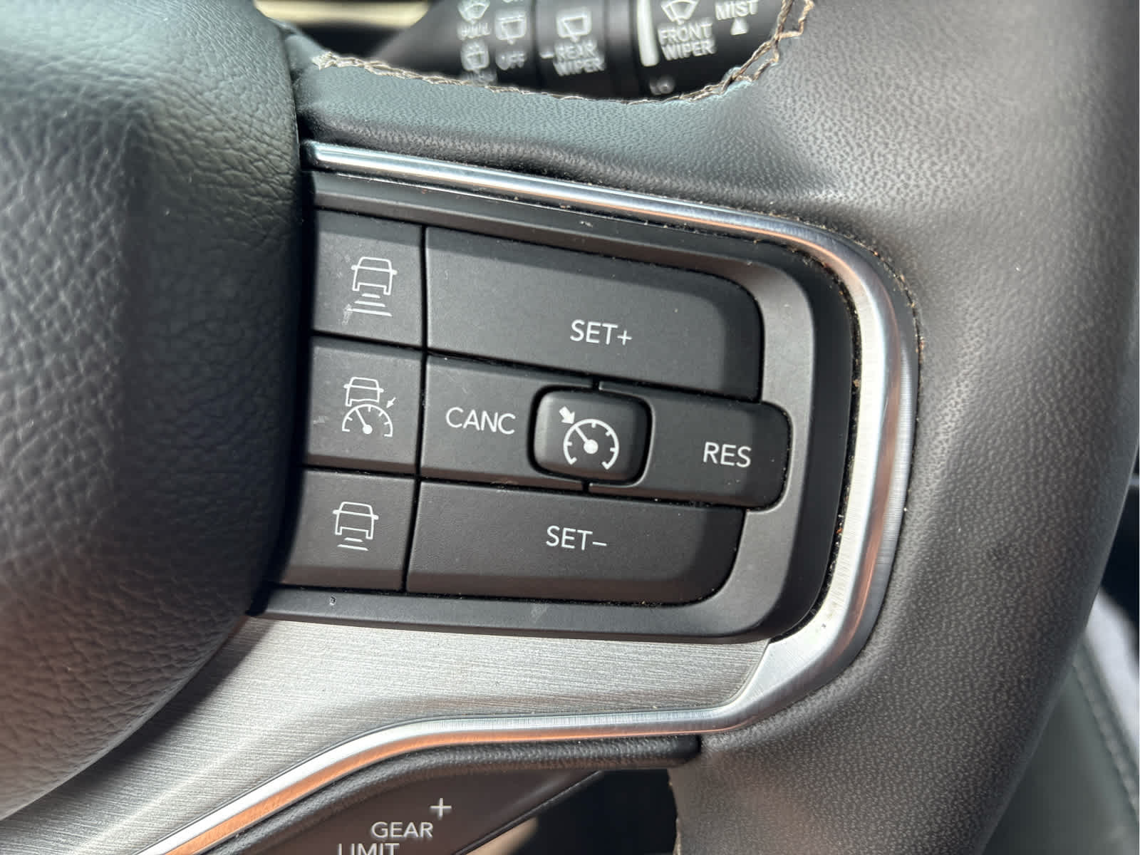 2024 Jeep Wagoneer L Series II Carbide