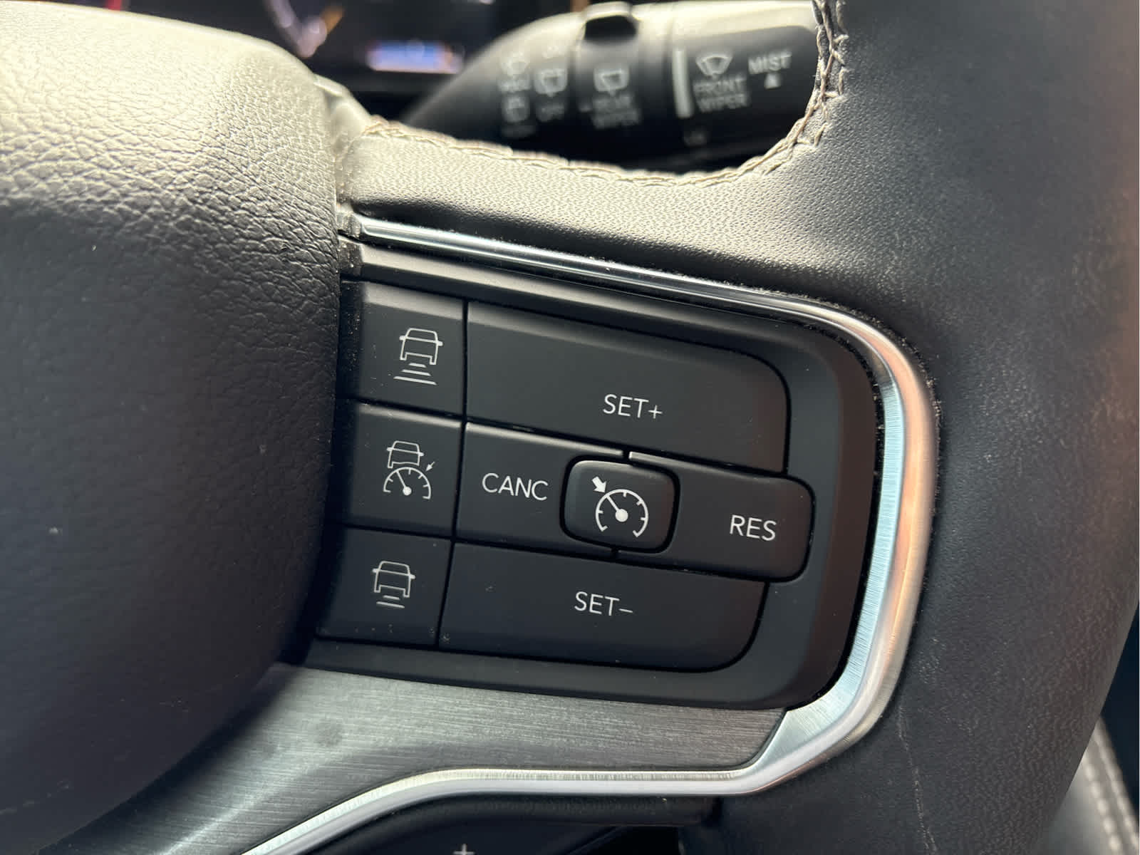 2023 Jeep Wagoneer L Series II Carbide