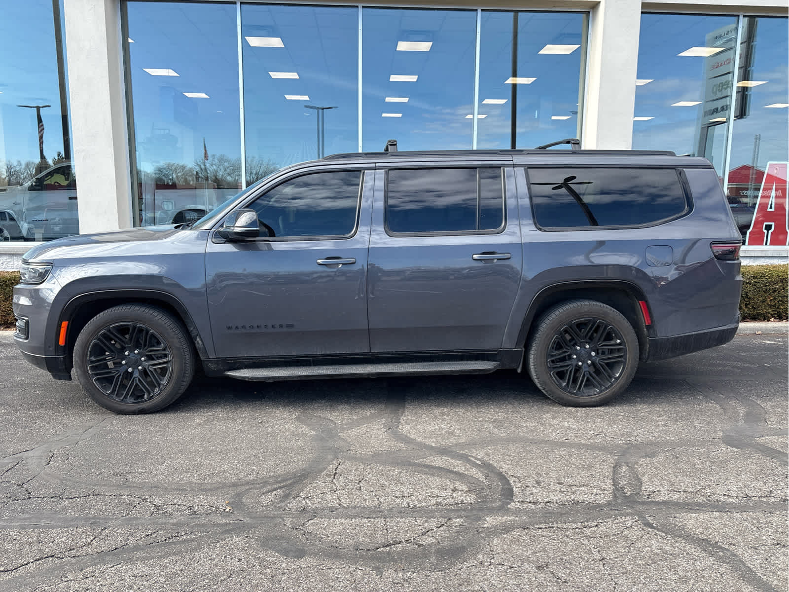 2023 Jeep Wagoneer L Series II Carbide