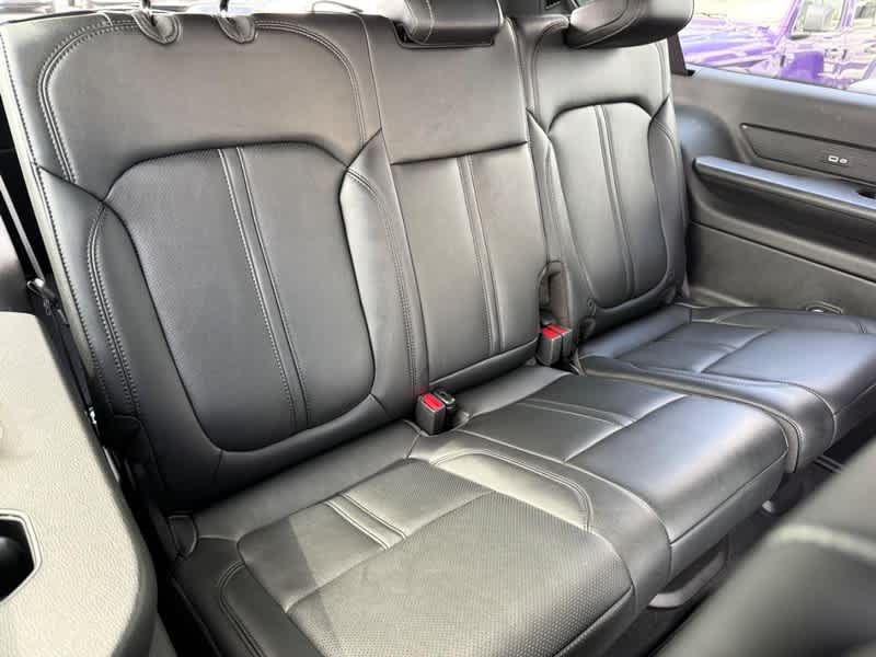 2025 Jeep Wagoneer L Series II Carbide
