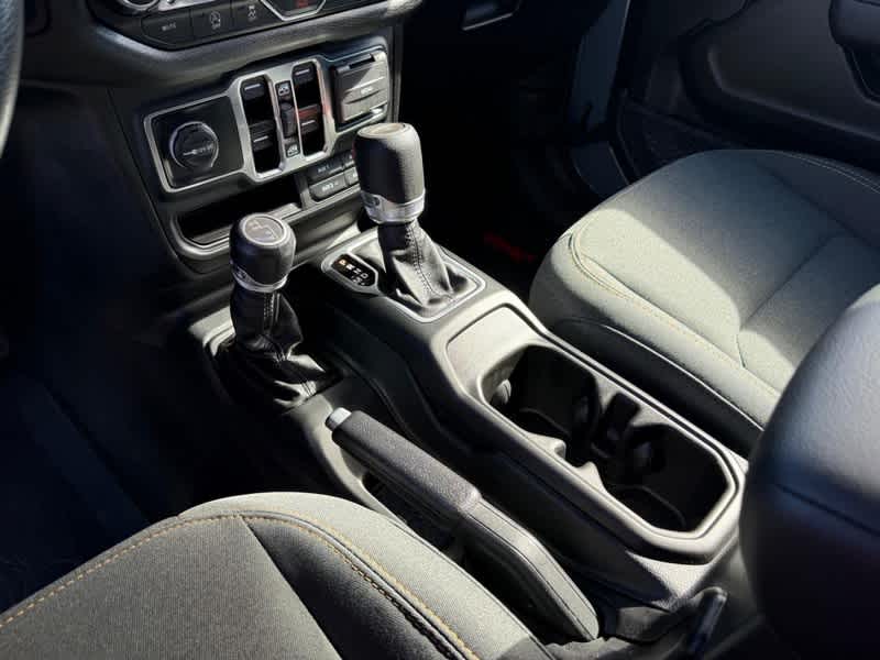 2025 Jeep Gladiator Nighthawk