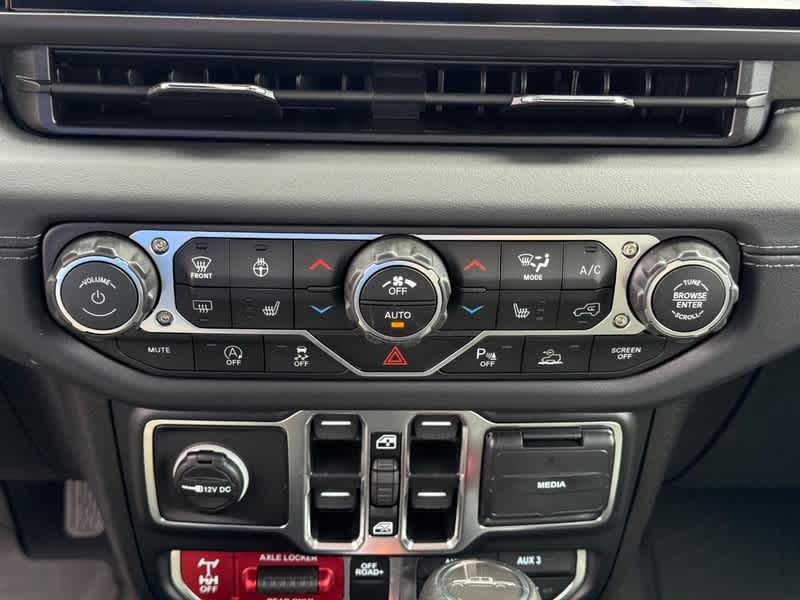 2025 Jeep Gladiator Mojave X