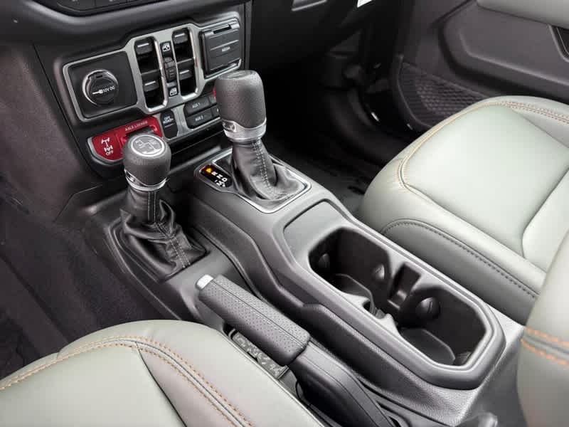 2025 Jeep Gladiator Mojave X