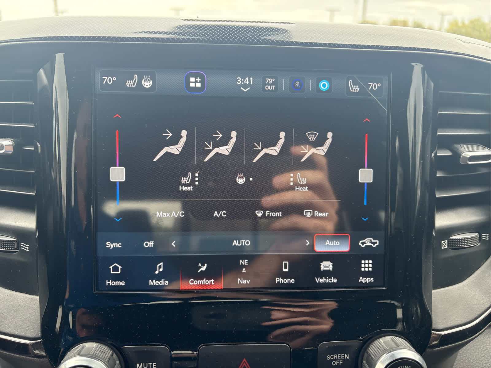 2022 RAM 1500 Big Horn Crew Cab 4x4 5'7' Box