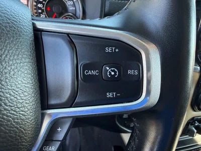 2022 RAM 1500 Laramie Crew Cab 4x4 5'7' Box