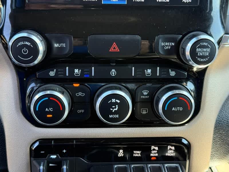 2022 RAM 1500 Laramie Crew Cab 4x4 5'7' Box