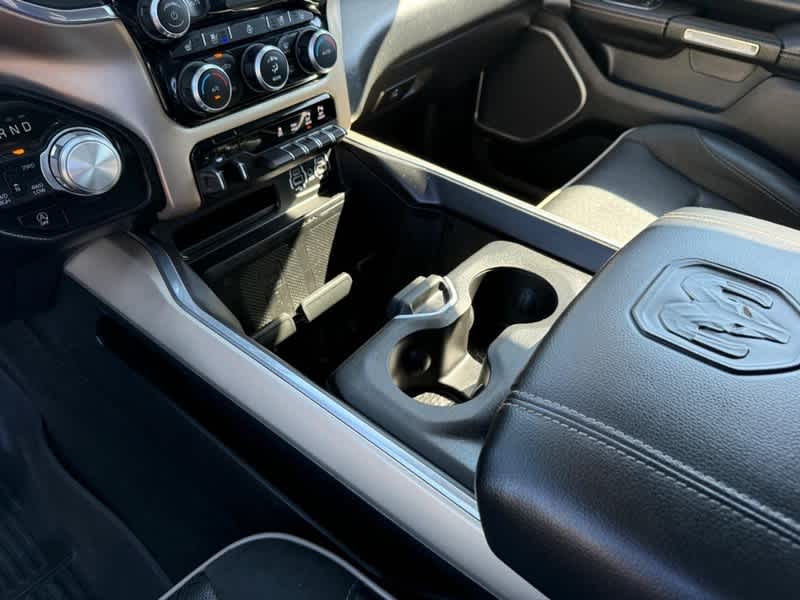 2022 RAM 1500 Laramie Crew Cab 4x4 5'7' Box