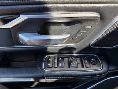 2021 RAM 1500 Laramie Crew Cab 4x4 5'7' Box