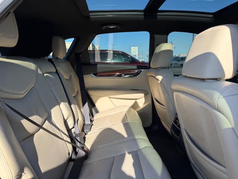 2017 Cadillac XT5 Luxury FWD