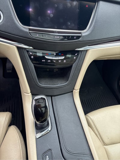 2017 Cadillac XT5 Premium Luxury
