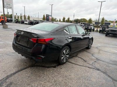 2021 Nissan Altima SV FWD