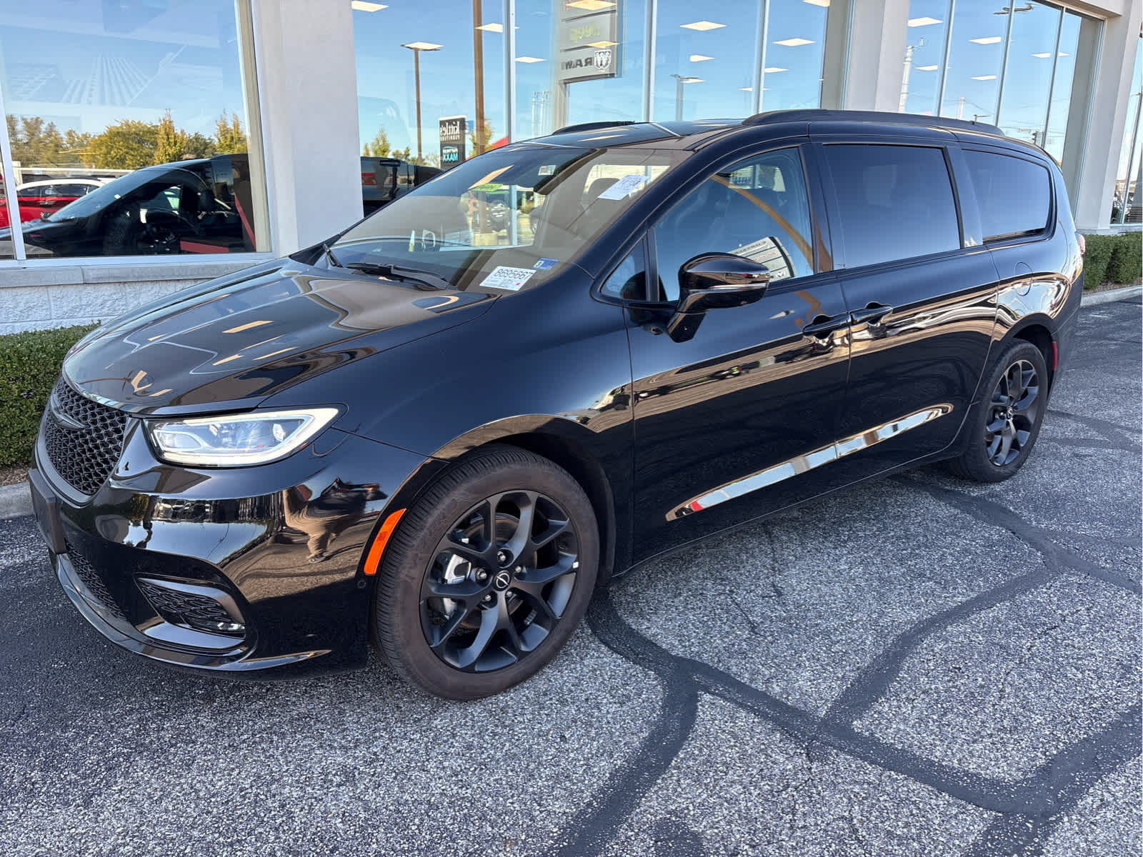 2026 Chrysler Pacifica Select