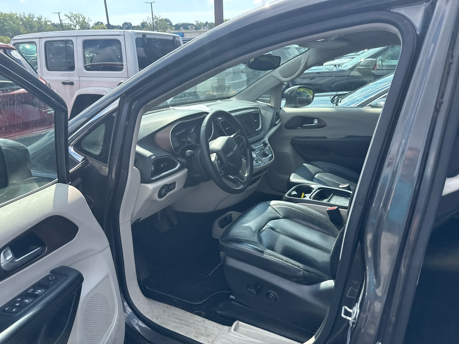 2017 Chrysler Pacifica Touring-L