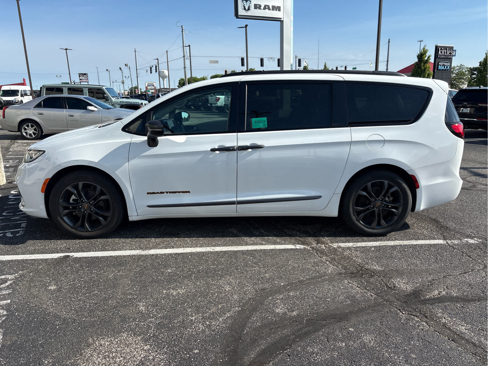 2024 Chrysler Pacifica Touring L