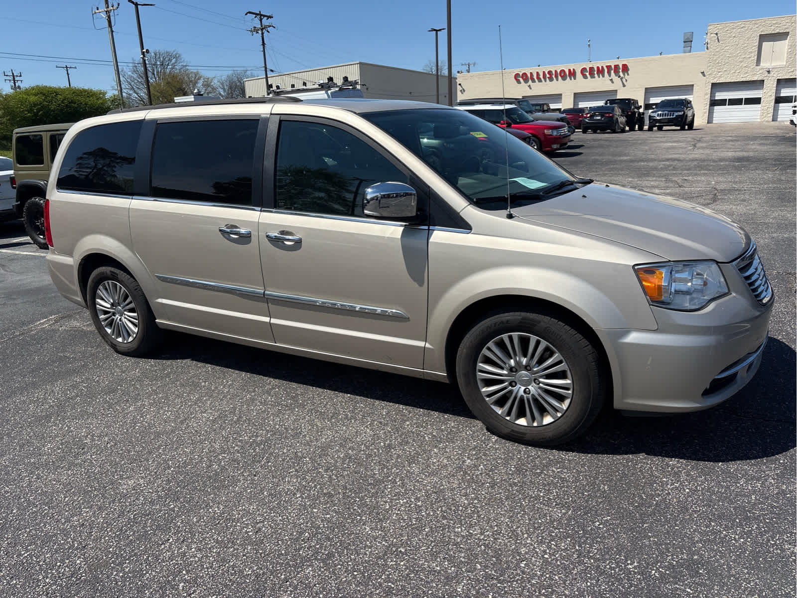 2016 Chrysler Town & Country Touring-L Anniversary Edition