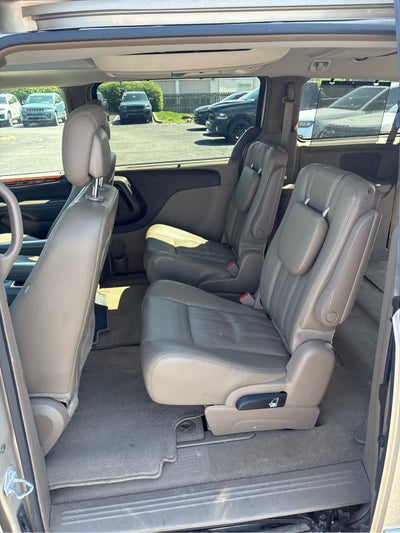 2016 Chrysler Town & Country Touring-L Anniversary Edition