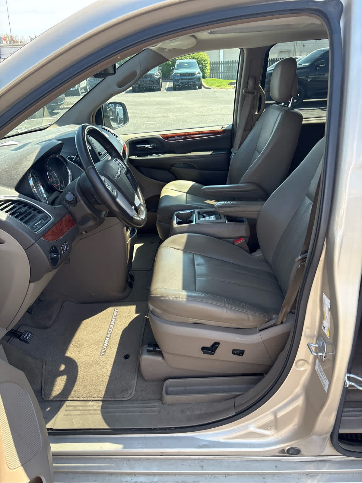 2016 Chrysler Town & Country Touring-L Anniversary Edition