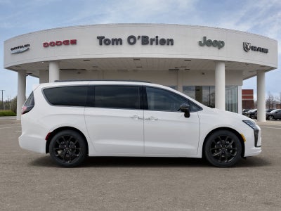 2027 Chrysler Pacifica Limited
