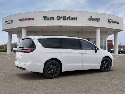2027 Chrysler Pacifica Limited