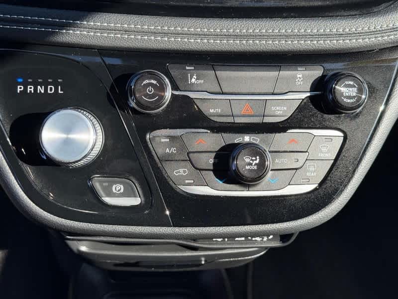 2022 Chrysler Pacifica Hybrid Touring L