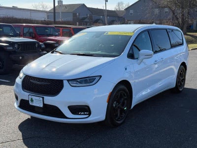 2022 Chrysler Pacifica Hybrid Touring L
