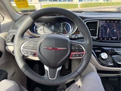 2023 Chrysler Pacifica Hybrid Limited
