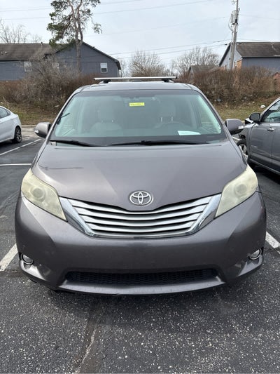 2014 Toyota Sienna XLE