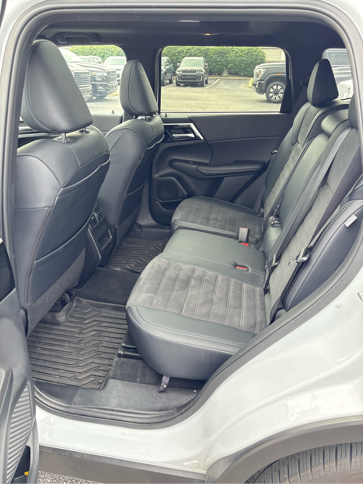 2024 Mitsubishi Outlander SE Black Edition