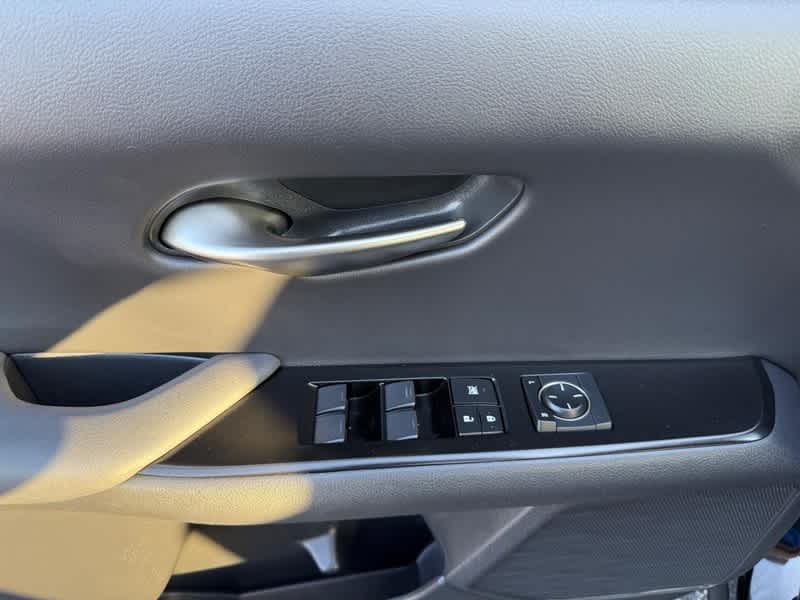 2022 Lexus UX 250h 