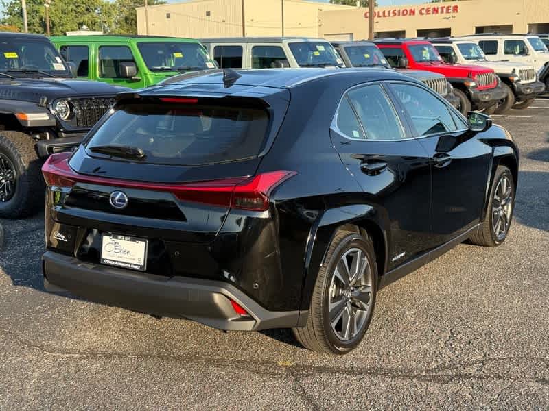 2022 Lexus UX 250h 