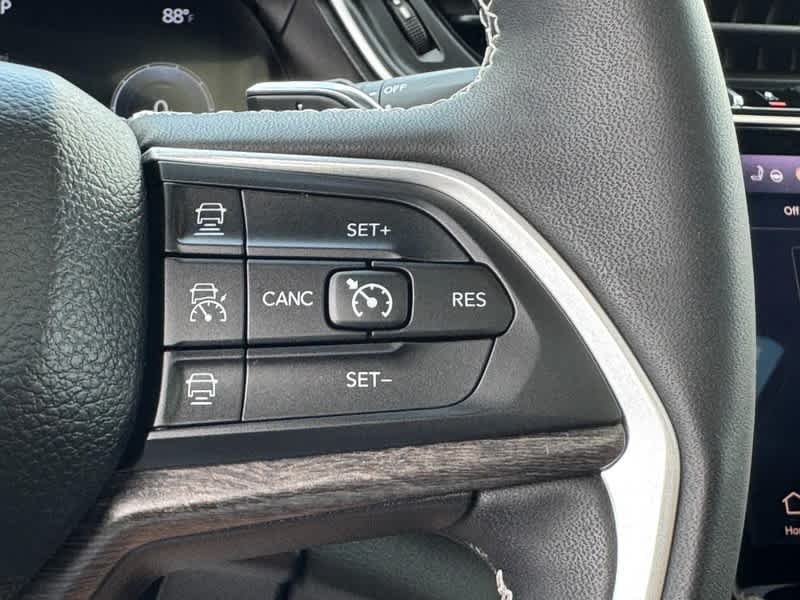2023 Jeep Grand Cherokee L Limited 4x4