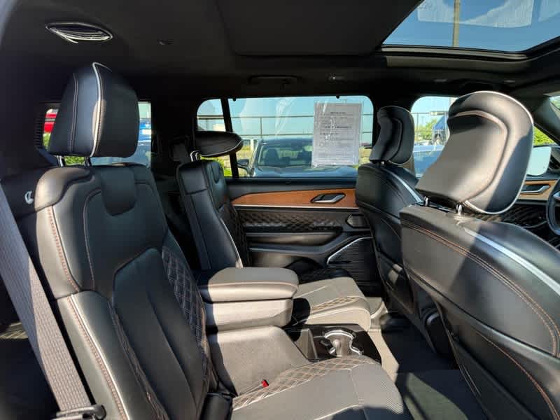 2022 Jeep Grand Cherokee L Summit Reserve 4x4