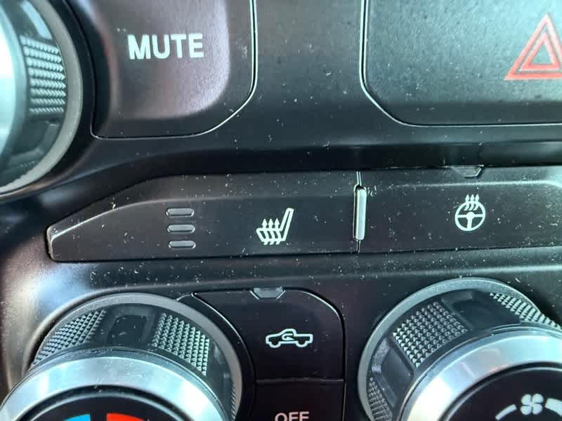 2020 RAM 1500 Big Horn 4x4 Crew Cab 57 Box