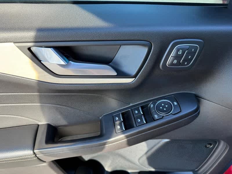 2021 Ford Escape Titanium AWD