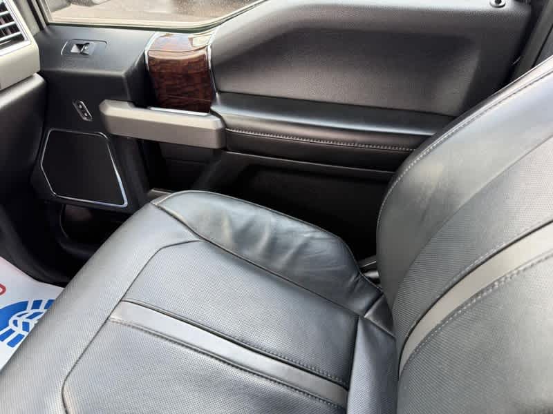 2017 Ford F-150 Platinum 4WD SuperCrew 5.5 Box