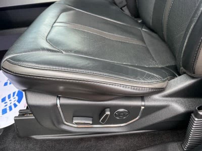 2017 Ford F-150 Platinum 4WD SuperCrew 5.5 Box