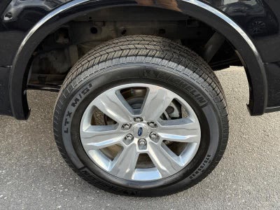 2017 Ford F-150 Platinum 4WD SuperCrew 5.5 Box