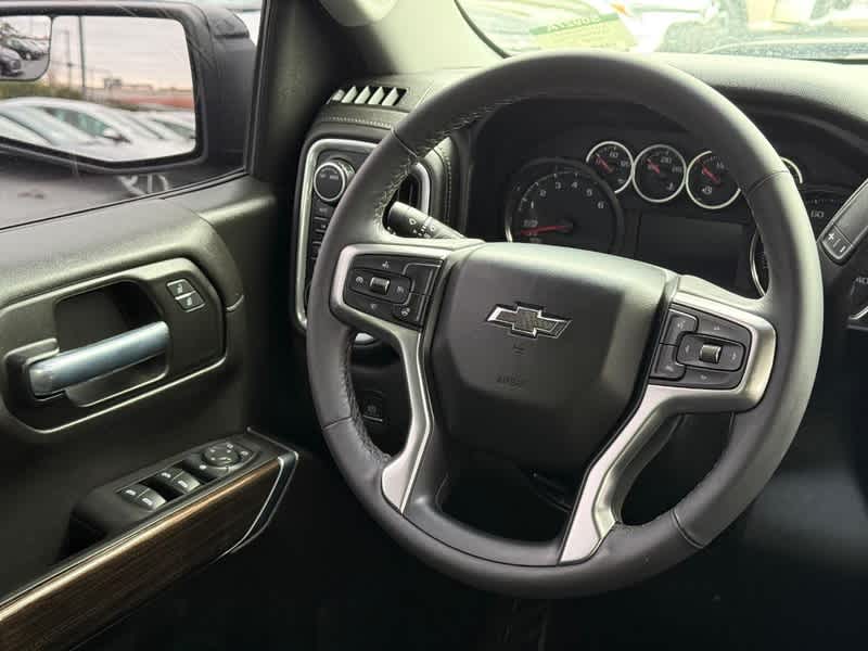 2022 Chevrolet Silverado 1500 LTD 4WD Crew Cab 147 RST